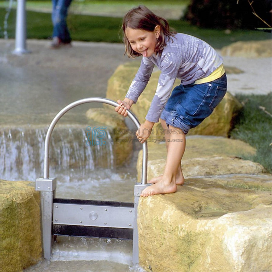 不銹鋼小型閥門玩水設(shè)備