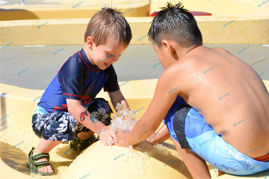 兒童水上樂園設備怎么選購好？