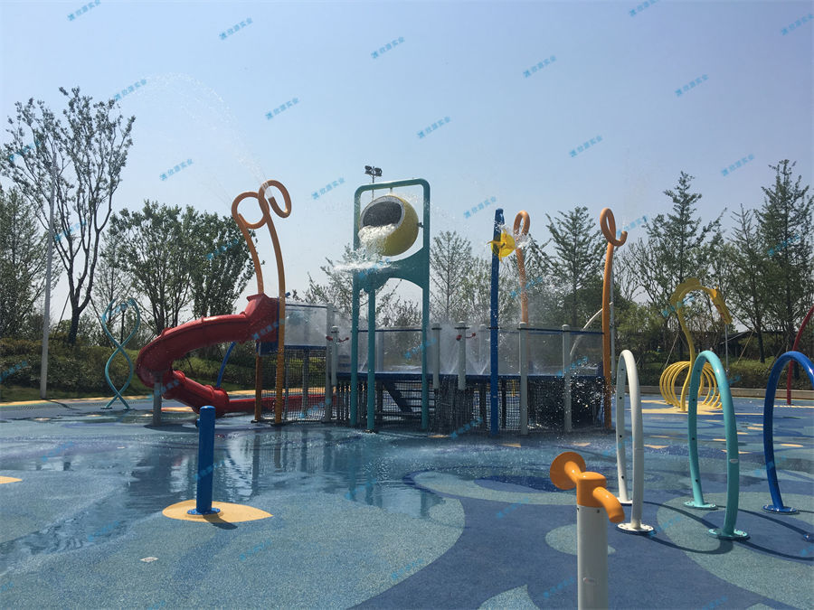 在水上樂園設備中是如何制作滑梯設備?-7716