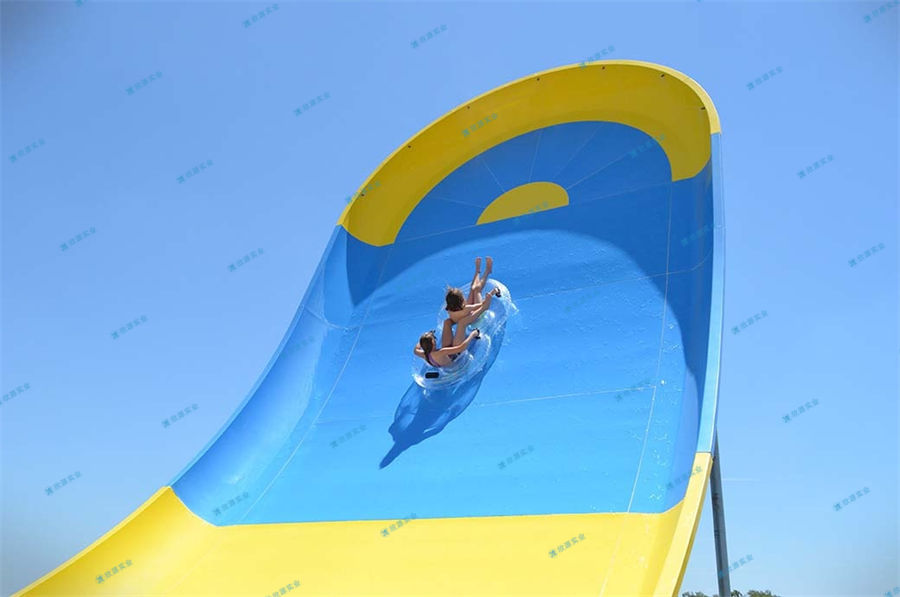 水上樂園設備廠家分享產品使用年限問題