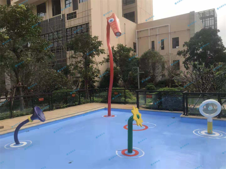 制作充氣水上樂園這些水上游樂設施是標準配置