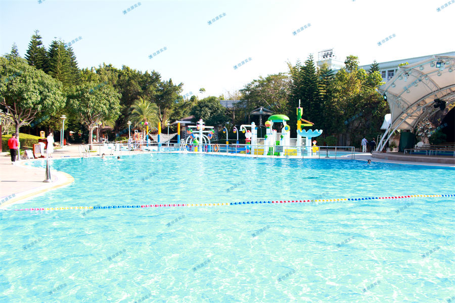 水上樂園設施：水滑梯的保養