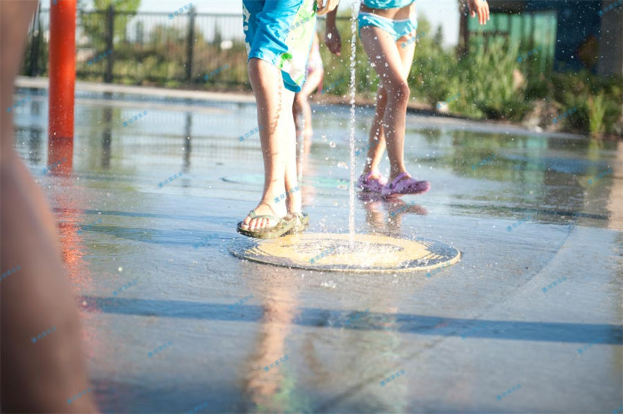 怎么樣安全使用水上游樂設施呢？-7348