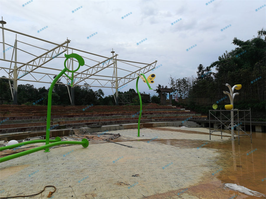 國內的水上樂園中的主要設備之一造浪設備