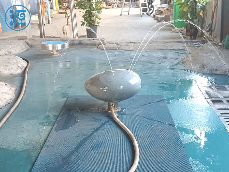 鵝卵石噴水戲水小品設(shè)備